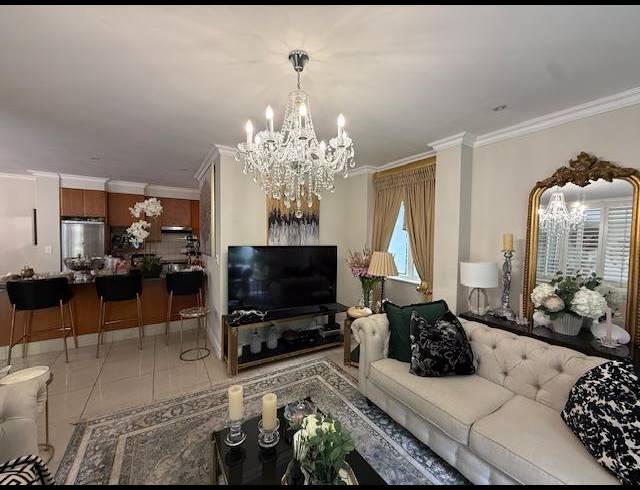 3 BEDROOM APARTMENT FOR SALE IN HYDE PARK